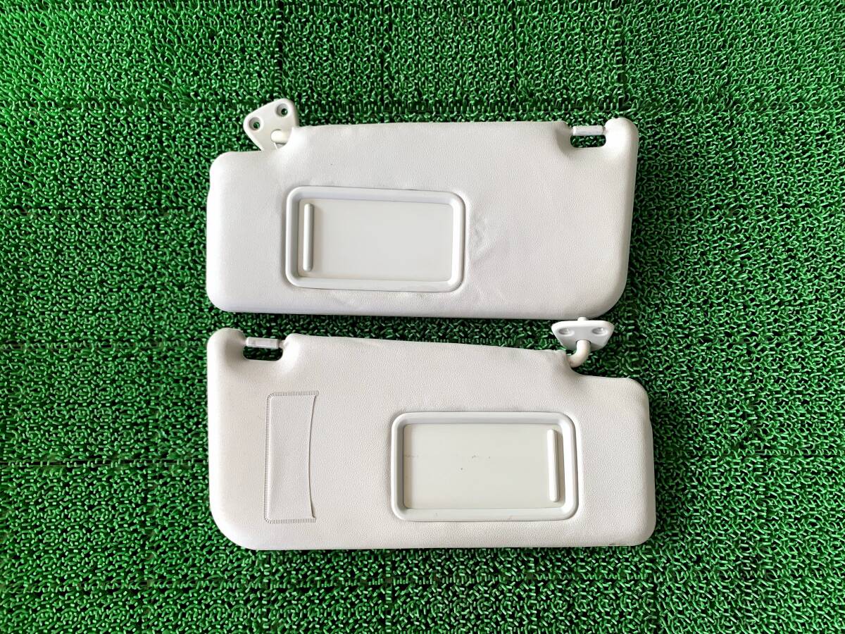 ●即決値段●動作OK● Z2-1 ダイハツ ムーヴ ムーブ L175S L185S 純正 サンバイザー 左右 日よけ 日除け 助手席/運転席 バニティミラー付き拍卖