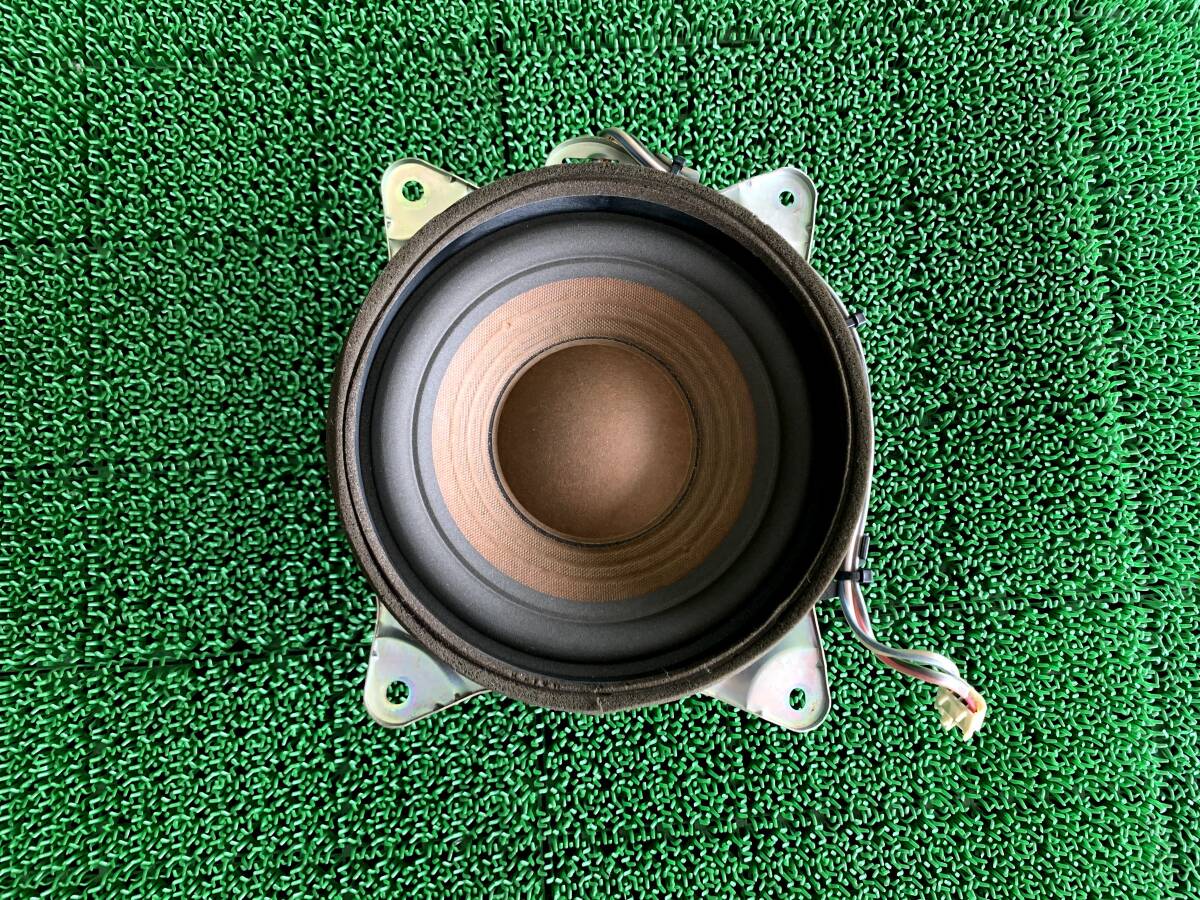 ●即決値段●動作OK● トヨタ クラウン GRS180 純正 オーディオ サブウーファー ウーハー 86160-30A30 GRS182 GRS183 GRS184拍卖