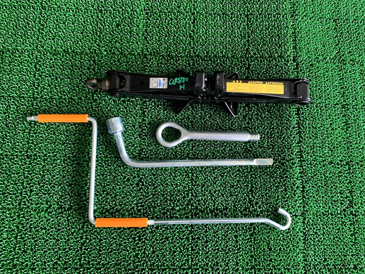 ●即決値段●Z6-1 トヨタ クラウン GRS180 純正 車載工具 パンタグラフジャッキ セット 応急ジャッキ パンタジャッキ GRS182拍卖