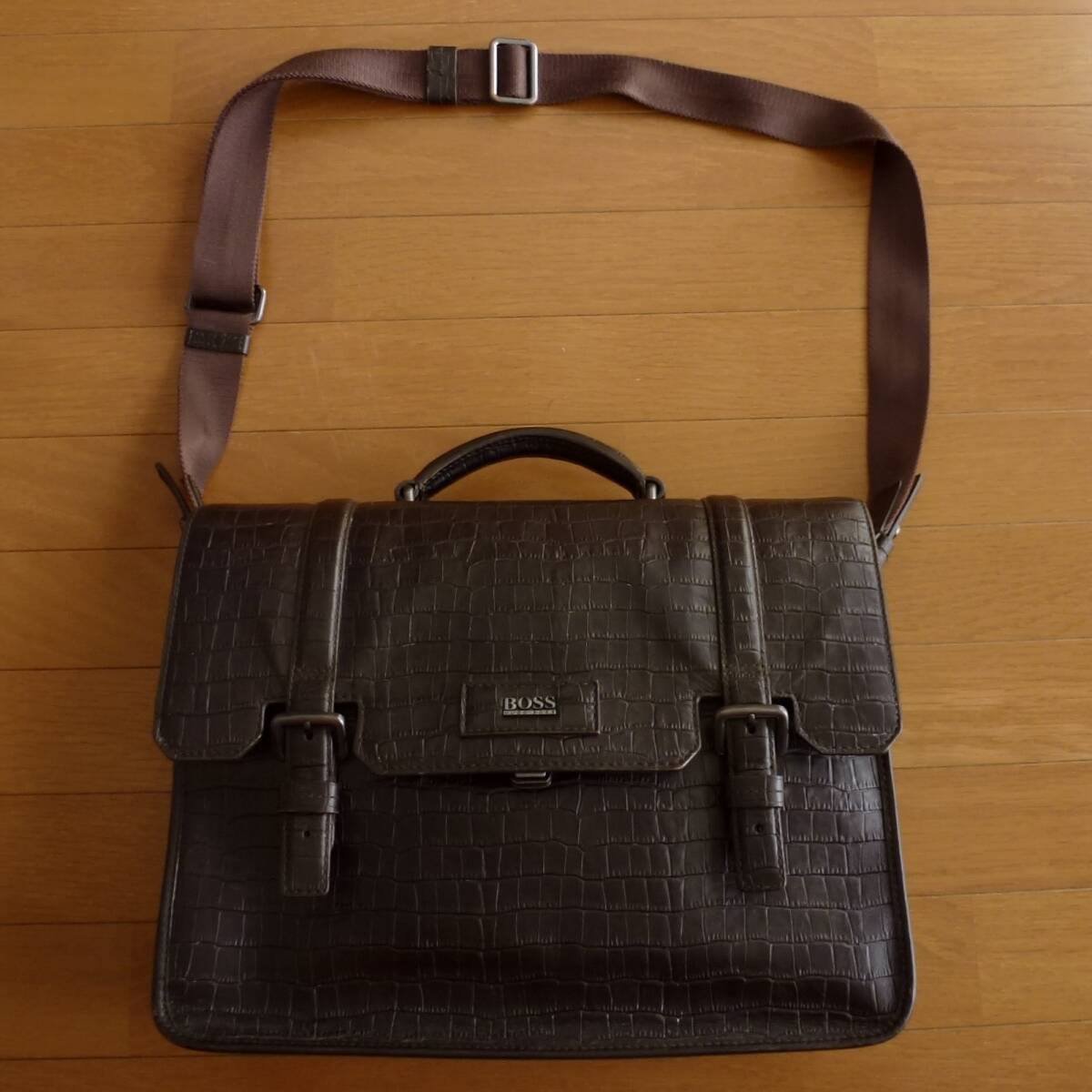 HUGO BOSS ヒューゴボス 型押し レザー ショルダーバッグ 2WAY ブリーフケース 即決あり!拍卖