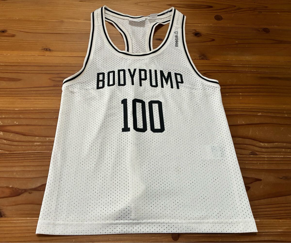 送料込み!!Reebock メッシュタンクトップ 白 ホワイト OTサイズ リーボック スポーツ BODY PUMP LESSMILLS 100 スポーツウェアー 拍卖
