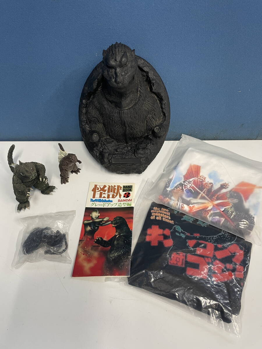 7-B40/4-80 ゴジラ ヘッドラインシリーズ1954 壁掛けゴジラ フィギュア ソフビ Tシャツ まとめ売り 怪獣ハンドブック 6点セット拍卖