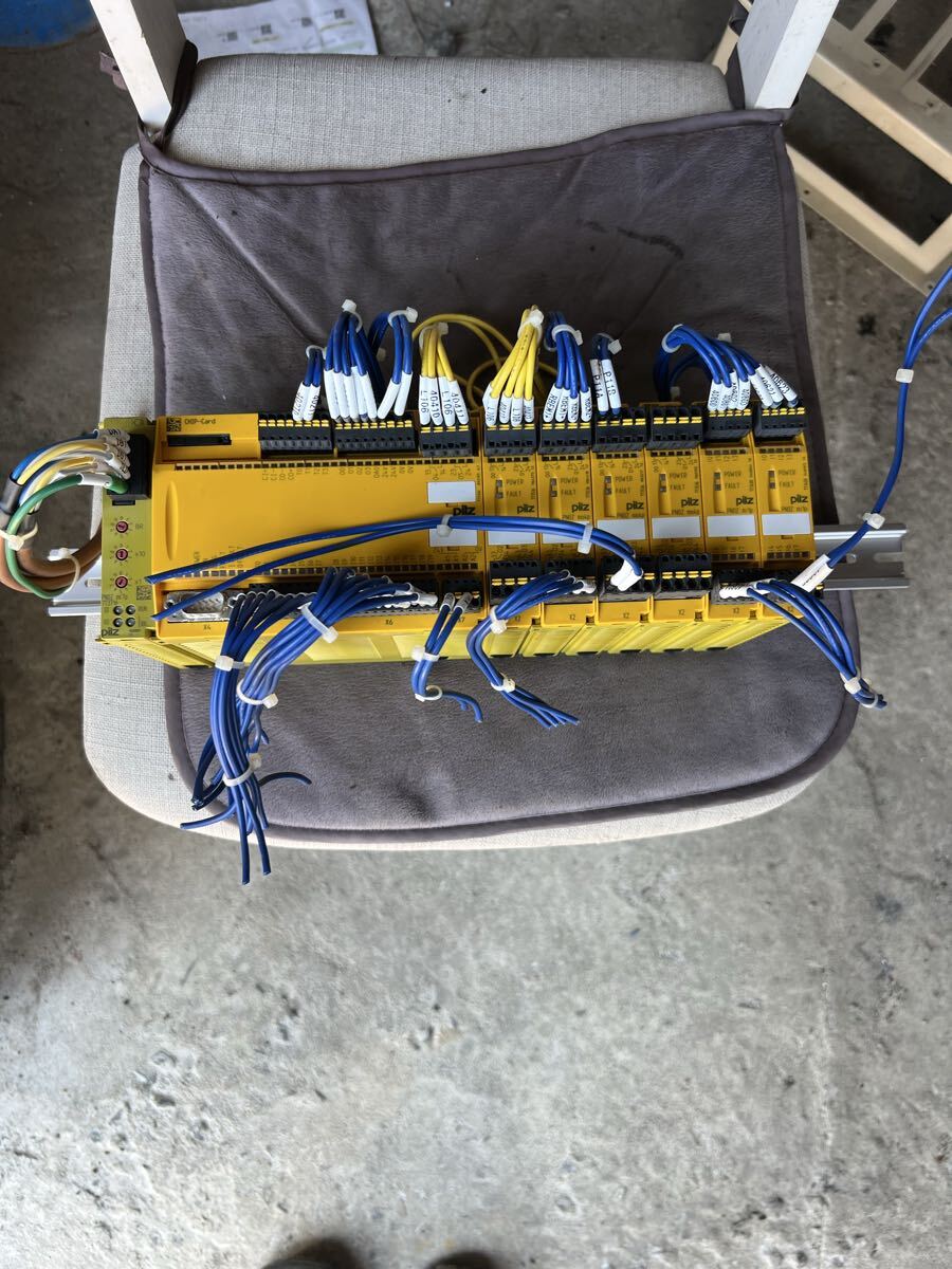 Pilz シーケンサー PNOZ mc7p/m1p/mo4p/mi1p拍卖