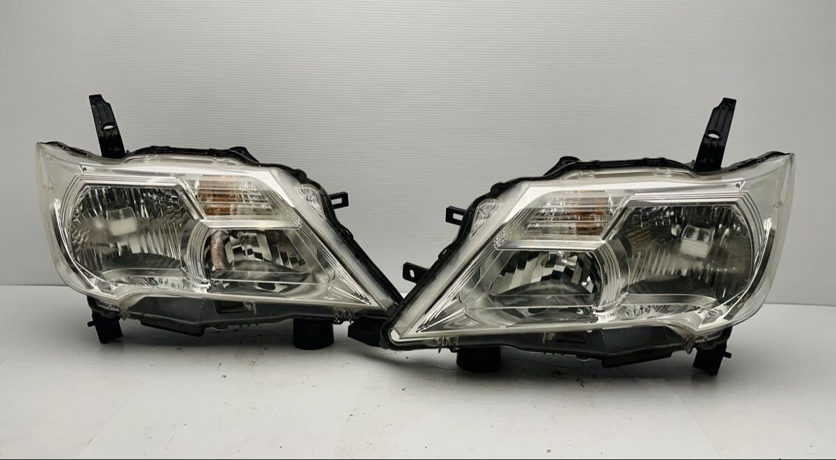 ★当日発送★ 日産 SERENA セレナ C26 前期 左右セット 純正 ヘッドライト HID/キセノン KOITO 100-23097 刻印 D HCHR-784 (J246)拍卖