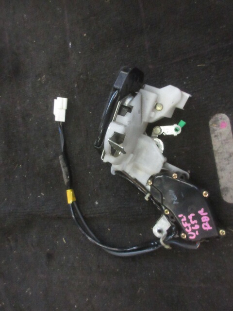 ★③R7G9762 UCF21 セルシオ 純正左リアドアロック 20セルシオ 修理やストック等に拍卖