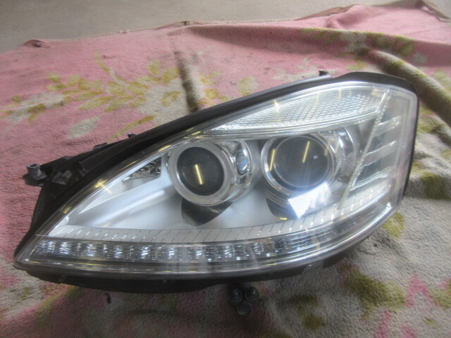 ★R7A8828 ベンツS400 純正左ヘッドライト DAA-221195 修理やストック等に拍卖