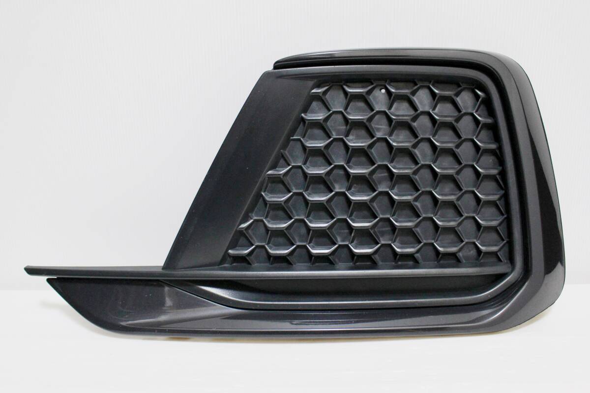 アウディ A1 スポーツバック 82A/GB 純正 左 フロント バンパー サイド ロア グリル 82A.807.681.E (82A807681E) ガーニッシュ トリム LH拍卖