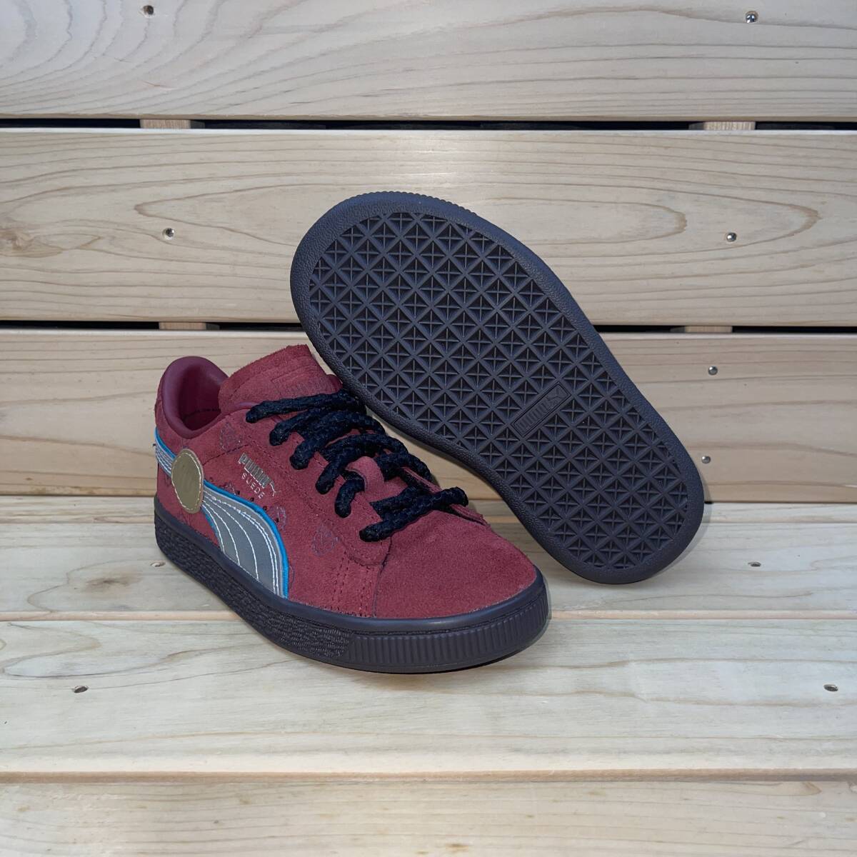 プーマ 17cm スウェード 3 ワンピース 税込定価9900円 レッド PUMA SUEDE 3 ONE PIECE PS 四皇 シャンクス コラボ スエード 天然皮革拍卖