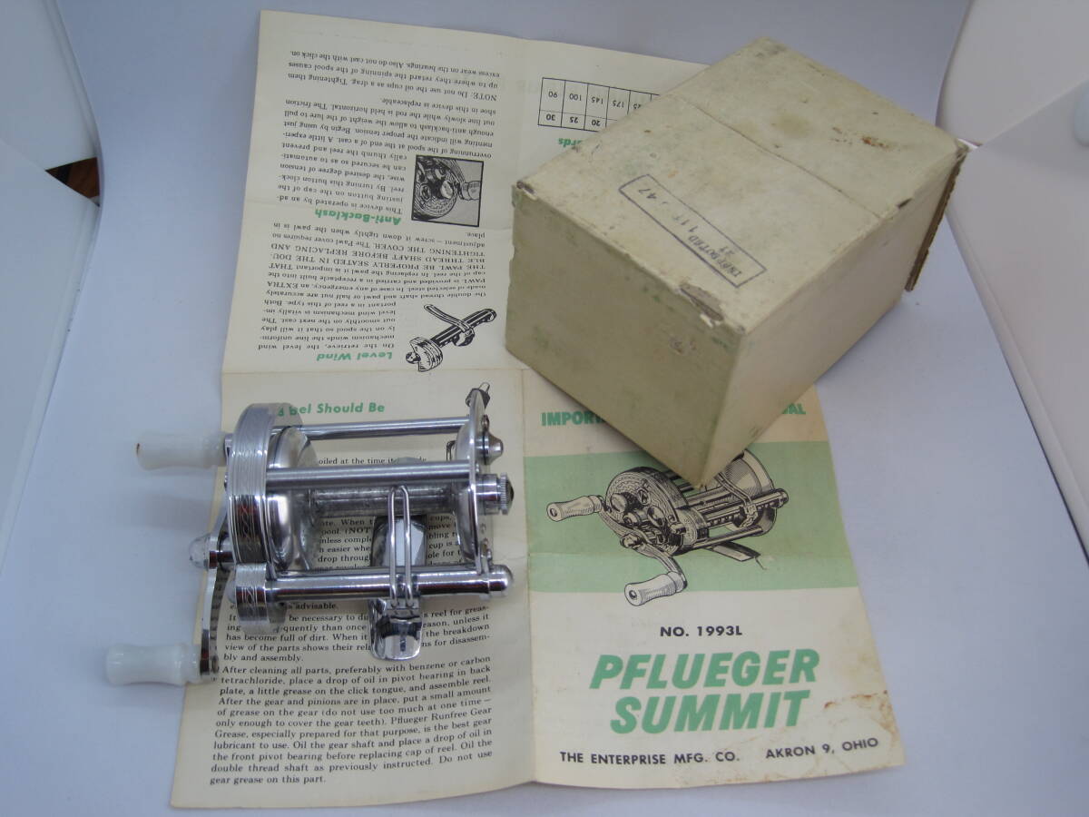 フルーガー サミット1993L 1940~50年代製 ダイレクトドライブリール 箱(下のみ)と説明書付き フルオリジナル ビンテージリール拍卖