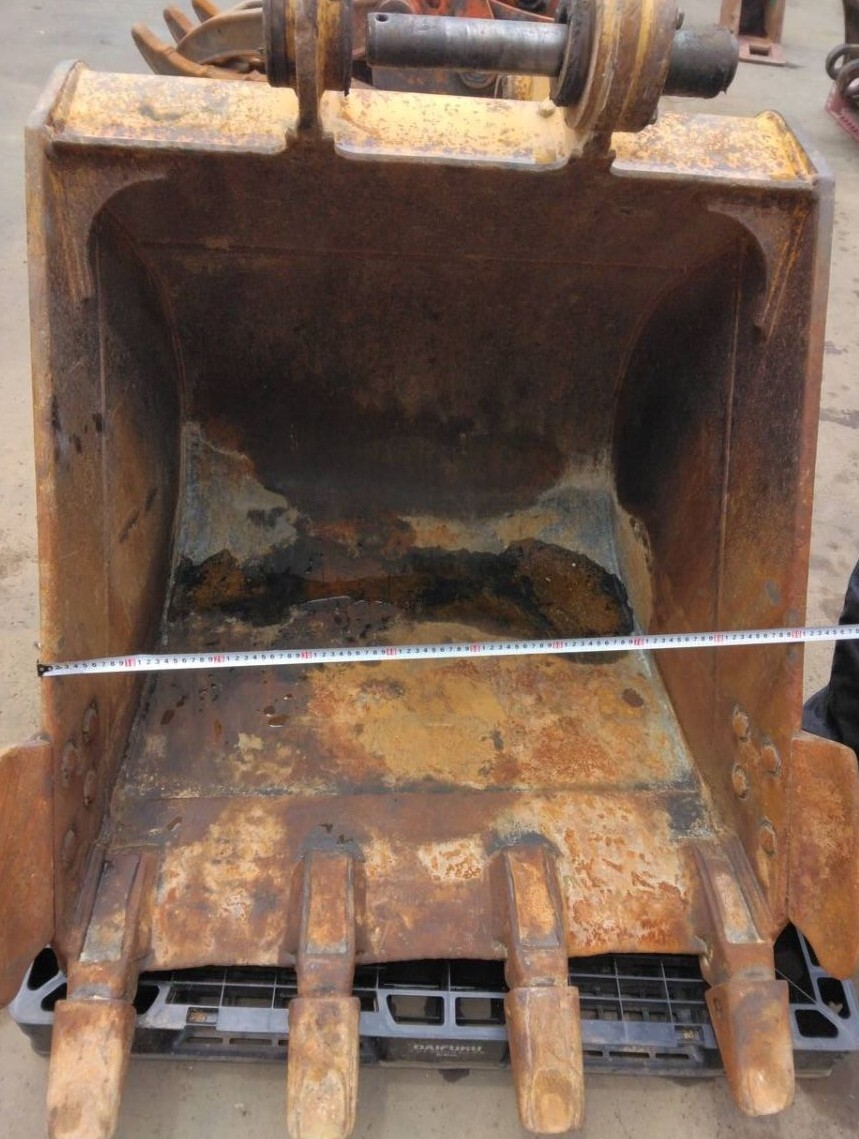 バケット  アーム幅: 220mm ピン径:57mm(中古)【茨城県坂東市発】LP06-18036拍卖