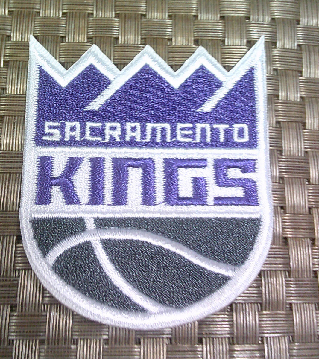 《NM紫山濃灰球KG》■新品 NBA サクラメント・キングス Sacramento Kings  刺繍ワッペン(パッチ)◆ バスケットボール◎アメリカ拍卖