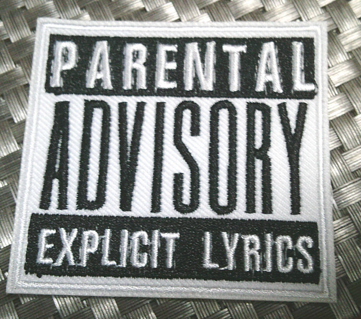 圧着《白黒四PA音楽》音魂■新品『PARENTAL ADVISORY』 ペアレンタル・アドウァイザリー刺繍ワッペン (パッチ)◆■洋服・衣類・衣服DIY拍卖