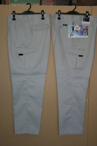 アイトス 10446 年間または秋冬対応作業カーゴパンツ【004グレー・W105cm】カタログ定価1枚4100円の品 2枚で即決1980円★拍卖