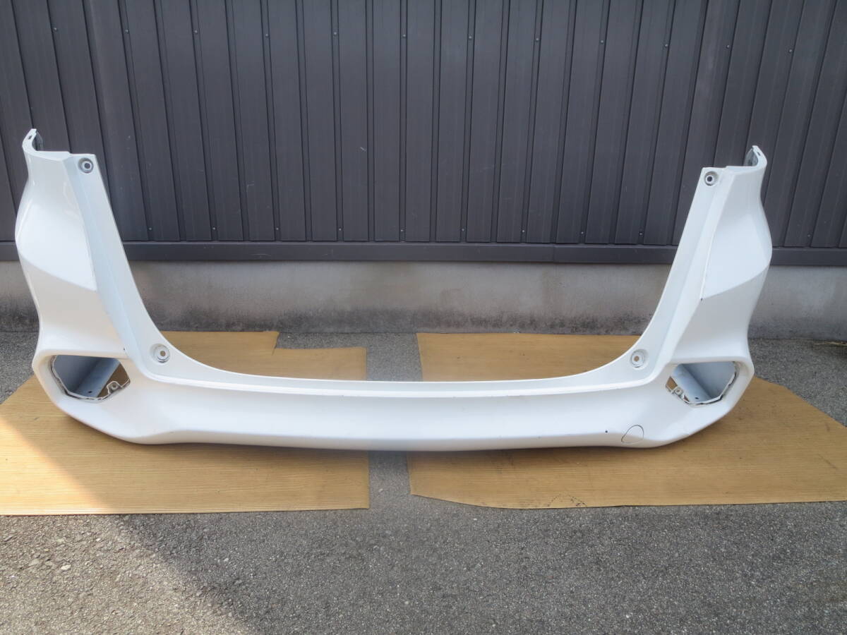GM57・ホンダ シャトル ハイブリッド GP7 GP8 GK8 GK9 純正 リアバンパー ホワイトパール 71501-TD4-0000拍卖