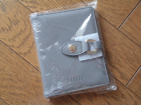 *B-THREE* オリジナル BOOK型カードケース/ビースリー拍卖