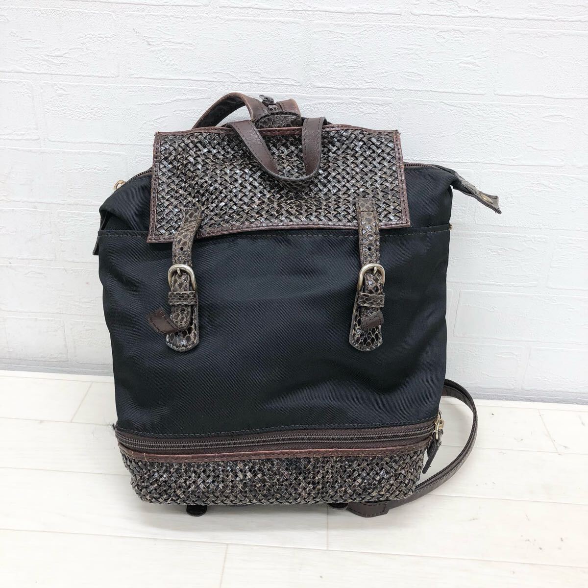 1784〓 OSAM オサム リュックサック ワンショルダーバッグ レディース ブラック ダークブラウン 鞄 背負い鞄 肩掛け鞄 デイパック拍卖