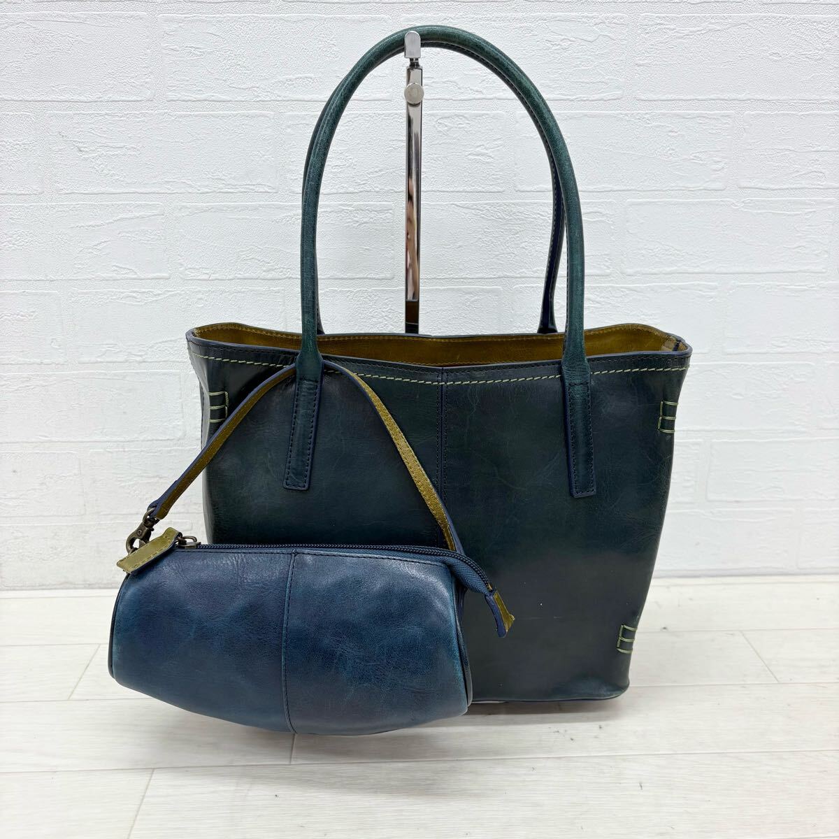 1789〓 FRAME WORK フレームワーク ハンドバッグ レディース ダークグリーン 鞄 手提げ鞄 革製 レザーバッグ 小物ケース付き拍卖