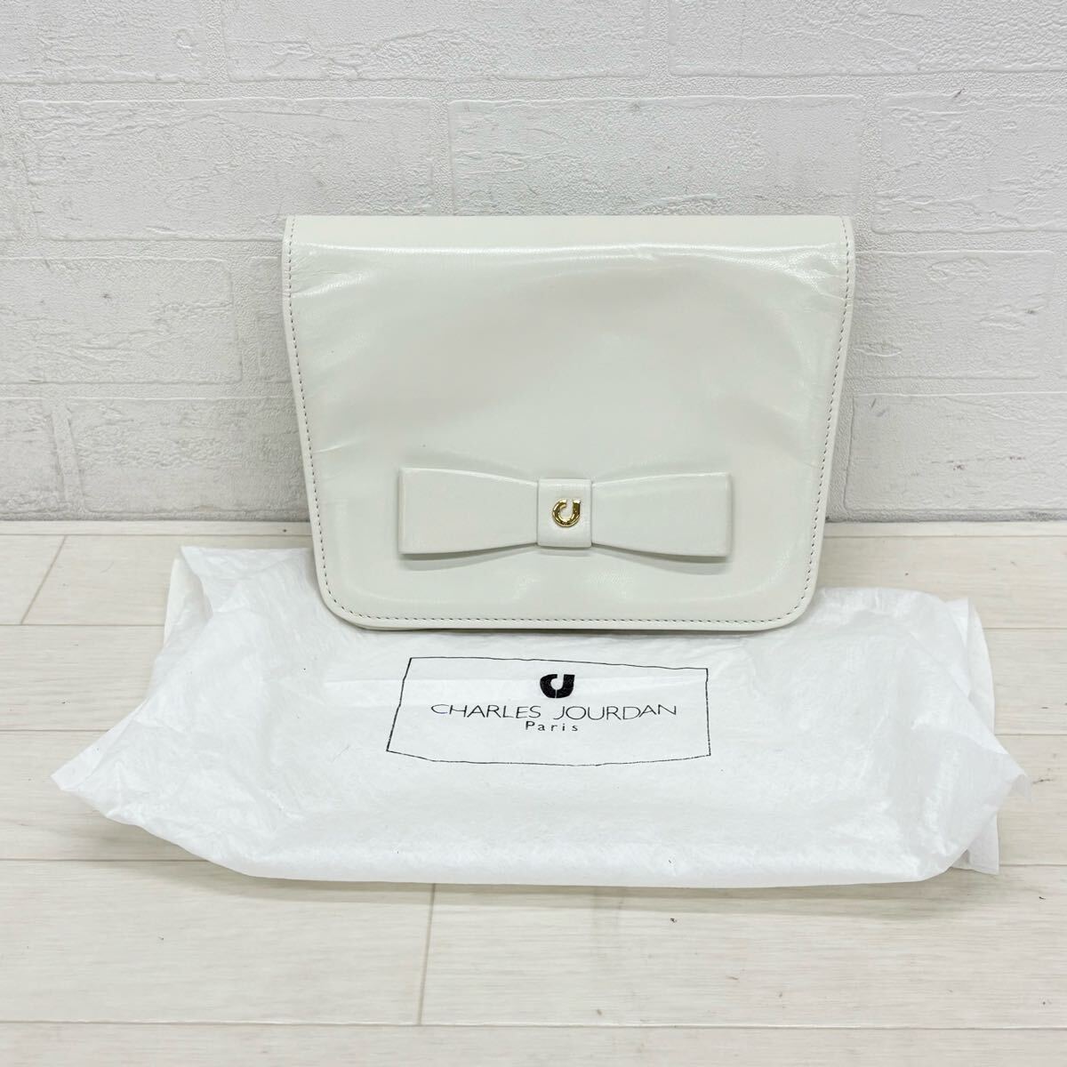 1793〓 保護服付き CHARLES JOURDAN シャルルジョルダン パーティーバッグ レディース ホワイト ゴールド クラッチバッグ ショルダーバッグ拍卖