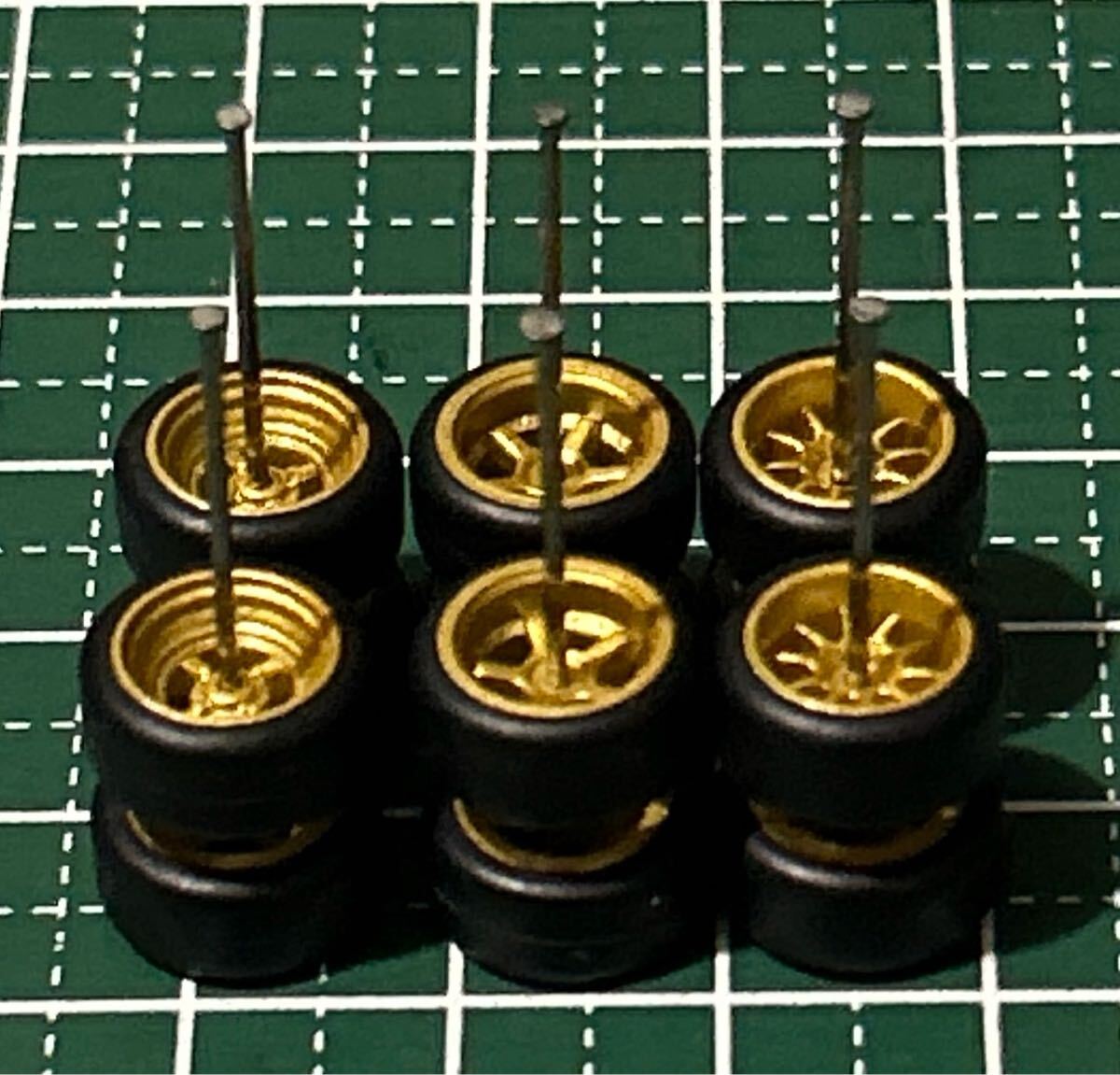 カスタムホイール タイヤ カスタムパーツ 1/64 1 64 1:64 トミカ ホットウィール MINI GT 等に最適 ゴールド 3種類拍卖