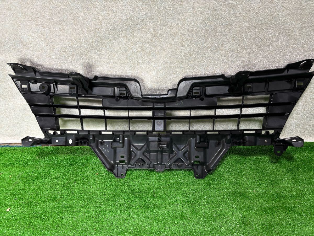 ヴォクシーZRR80W/ZRR85W 純正 フロントグリル ラジエーターグリル 53111-28680拍卖