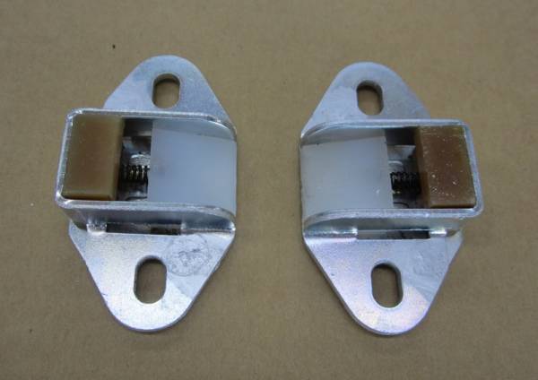 フェアレディーS30Z リアゲートダウンストッパー 日産純正新品 fairladys30z 240ZG 432 S31 旧車 絶版 L20 L28 S20拍卖