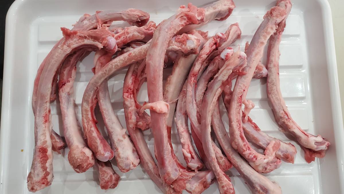 愛犬用 北海道産豚バラ骨 1kg拍卖