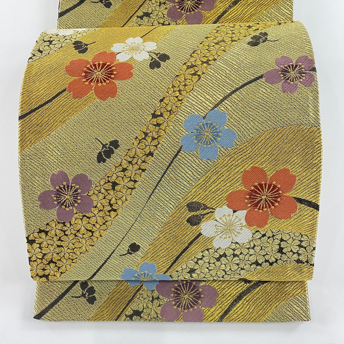 袋帯 美品 秀品 桜 斜縞 刺繍 金糸 金色 六通 正絹 【中古】拍卖