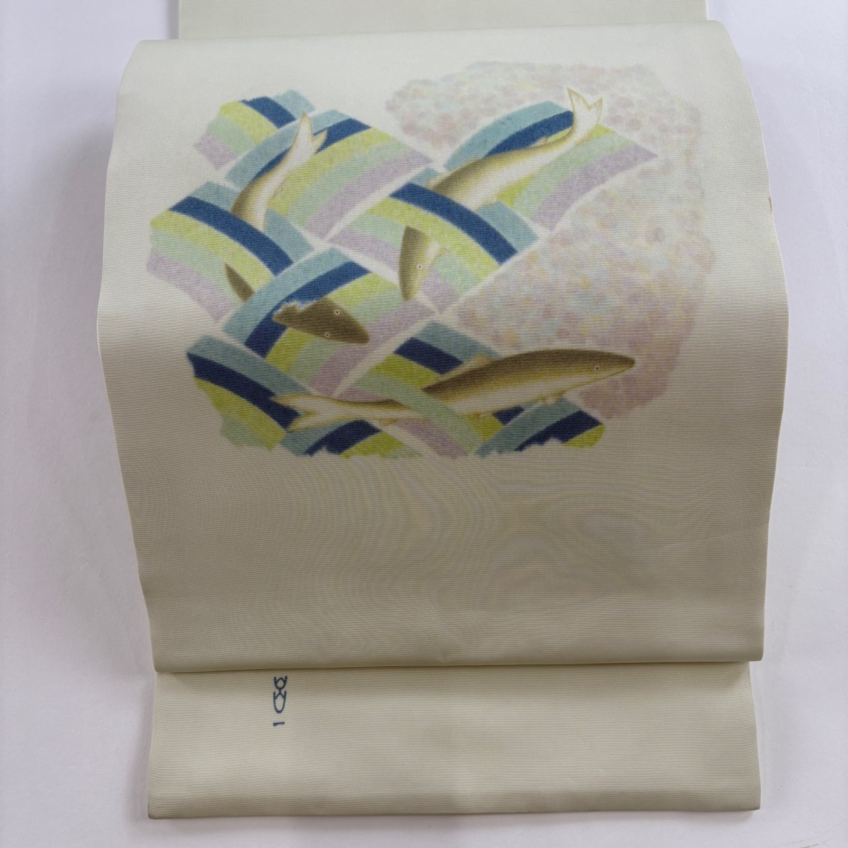 開き名古屋帯 秀品 落款 魚 幾何学模様 薄緑 正絹 【中古】拍卖