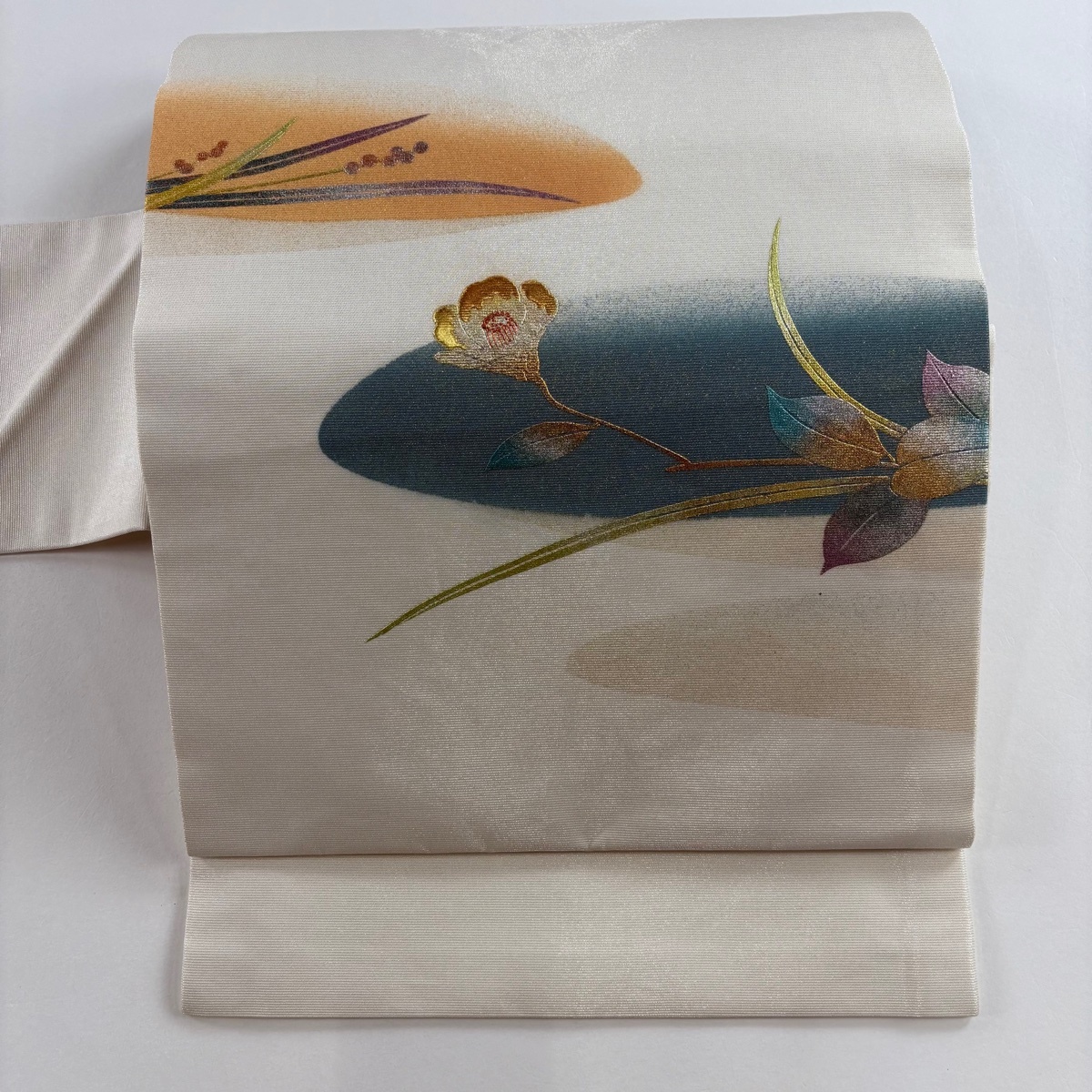 名古屋帯 秀品 椿 葉と実 金銀彩 銀糸 銀色 正絹 【中古】拍卖