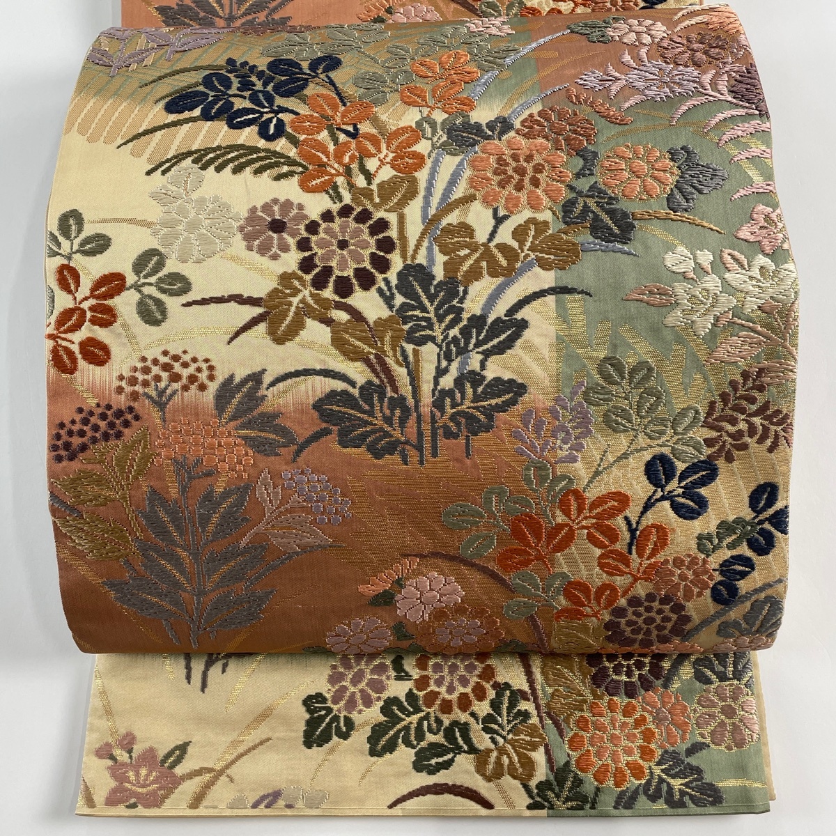 袋帯 秀品 関西仕立て 秋草 草木染 唐織 赤茶 六通 正絹 【中古】拍卖