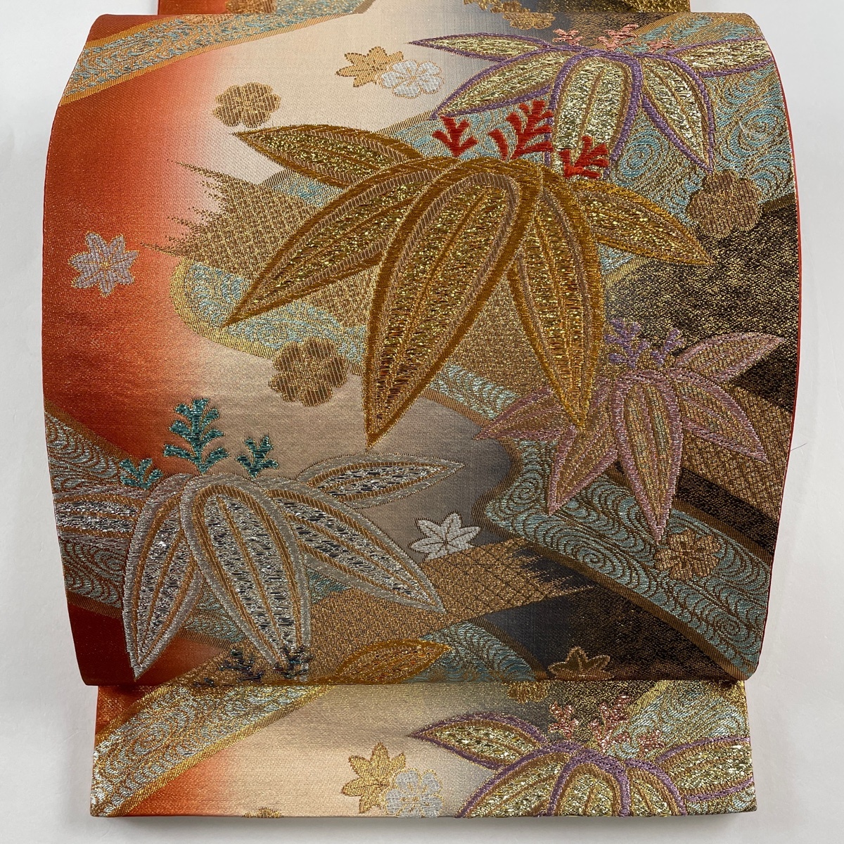 袋帯 美品 秀品 笹 流水 金糸 箔 茜色 六通 正絹 【中古】拍卖