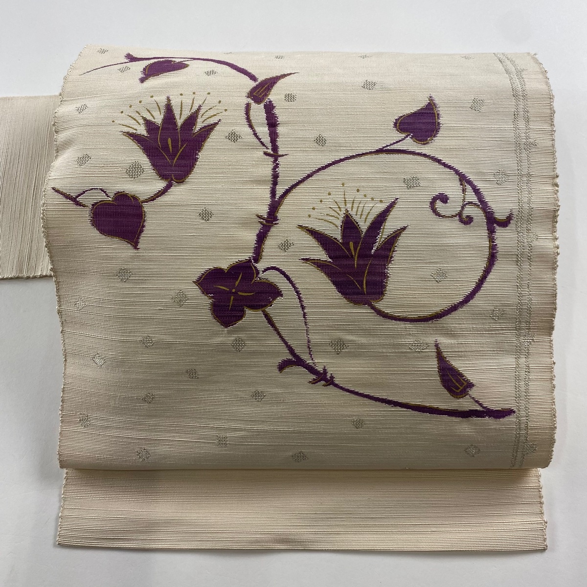 名古屋帯 名品 落款 帝王紫 草花 銀糸 クリーム 正絹 【中古】拍卖