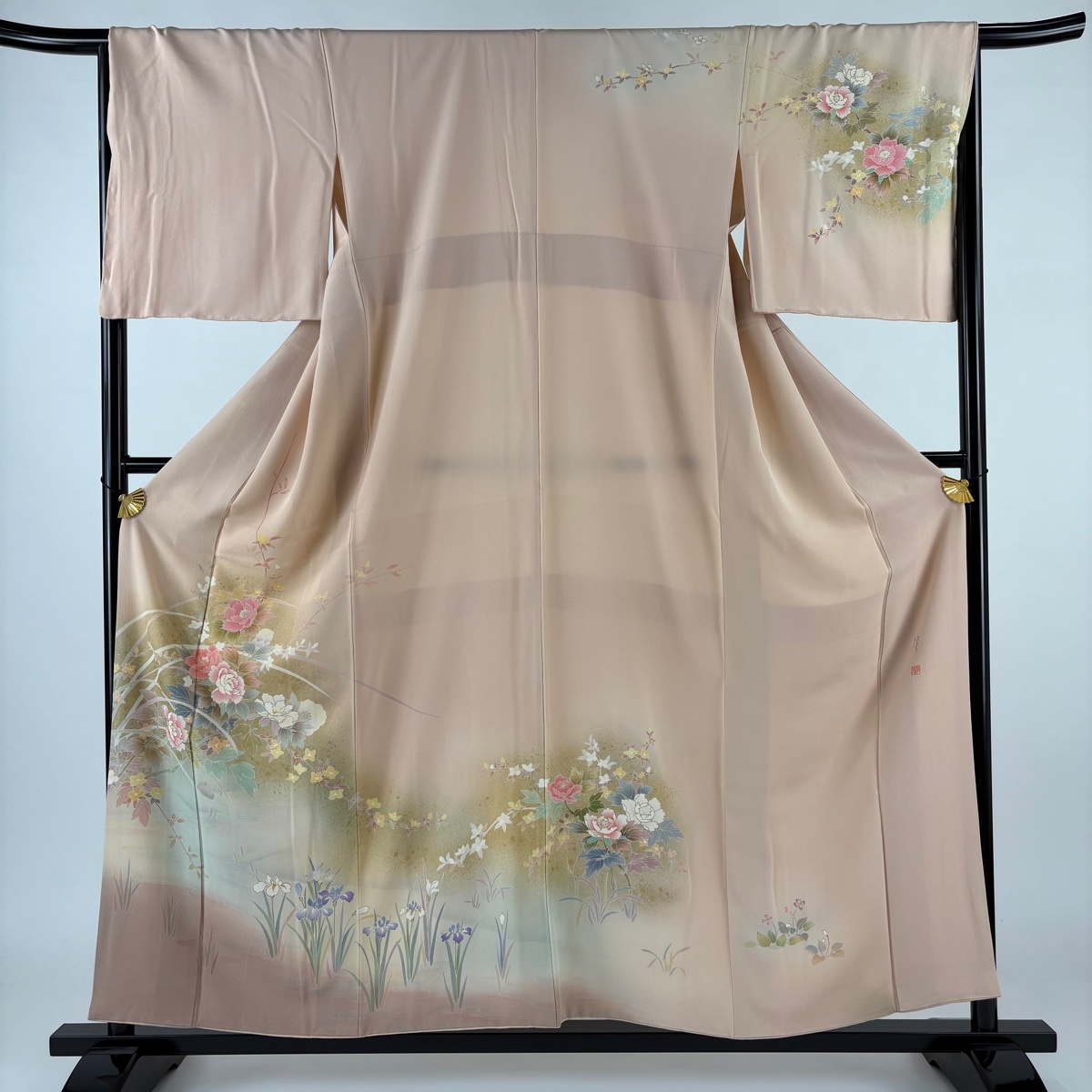 訪問着 身丈157cm 裄丈67.5cm L 袷 落款 草花 流水 金彩 ぼかし ピンクベージュ 正絹 秀品 【中古】拍卖