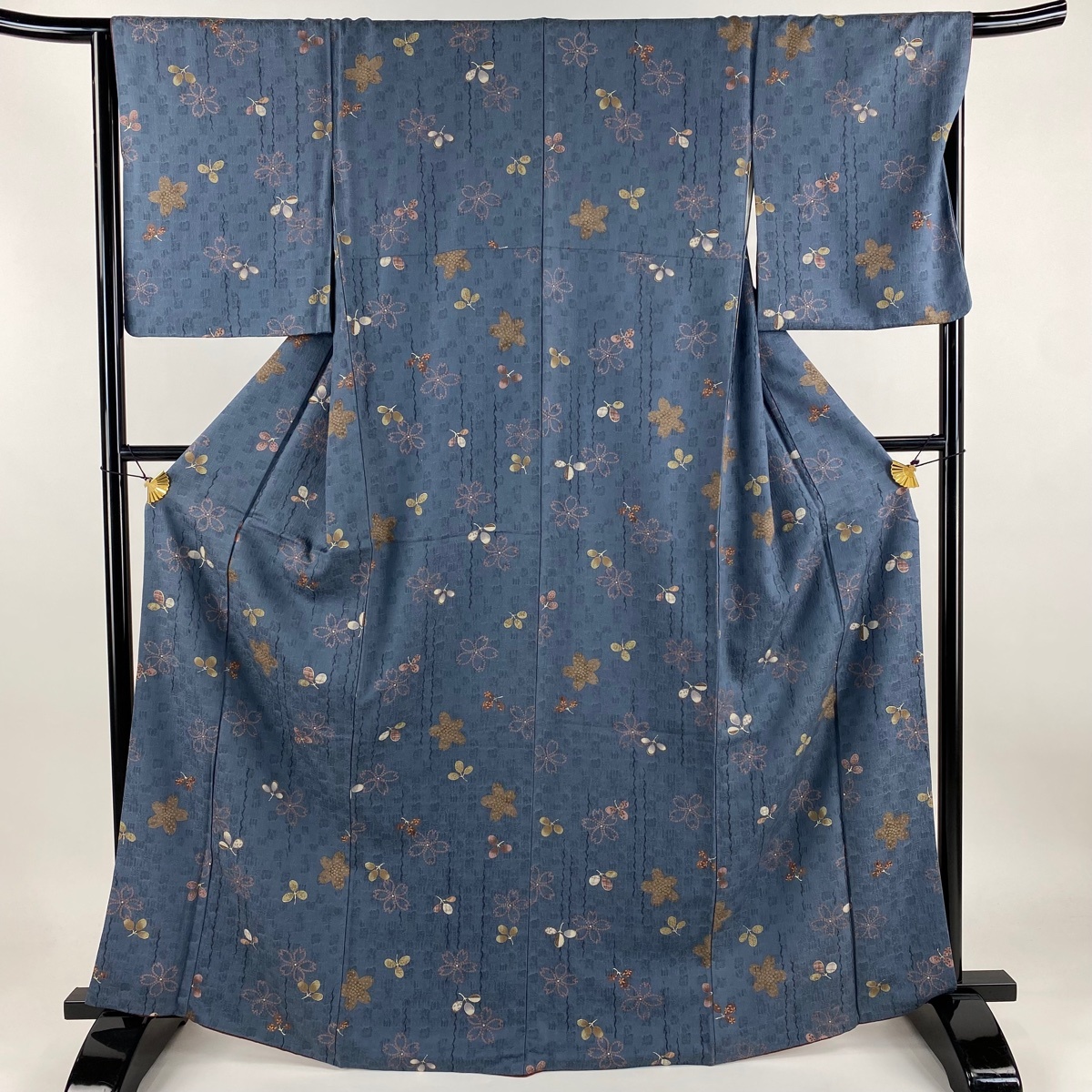 小紋 身丈166cm 裄丈66.5cm M 袷 桜 萩 金彩 青灰色 正絹 秀品 【中古】拍卖