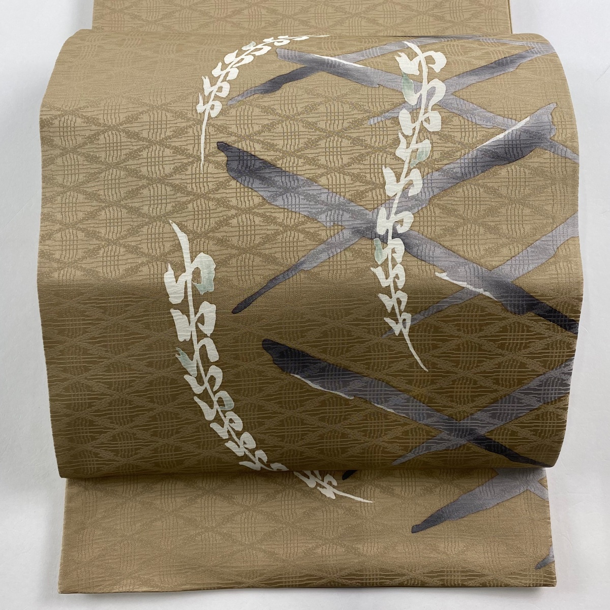 袋帯 秀品 斜め格子 地紋 薄茶色 お太鼓柄 正絹 【中古】拍卖