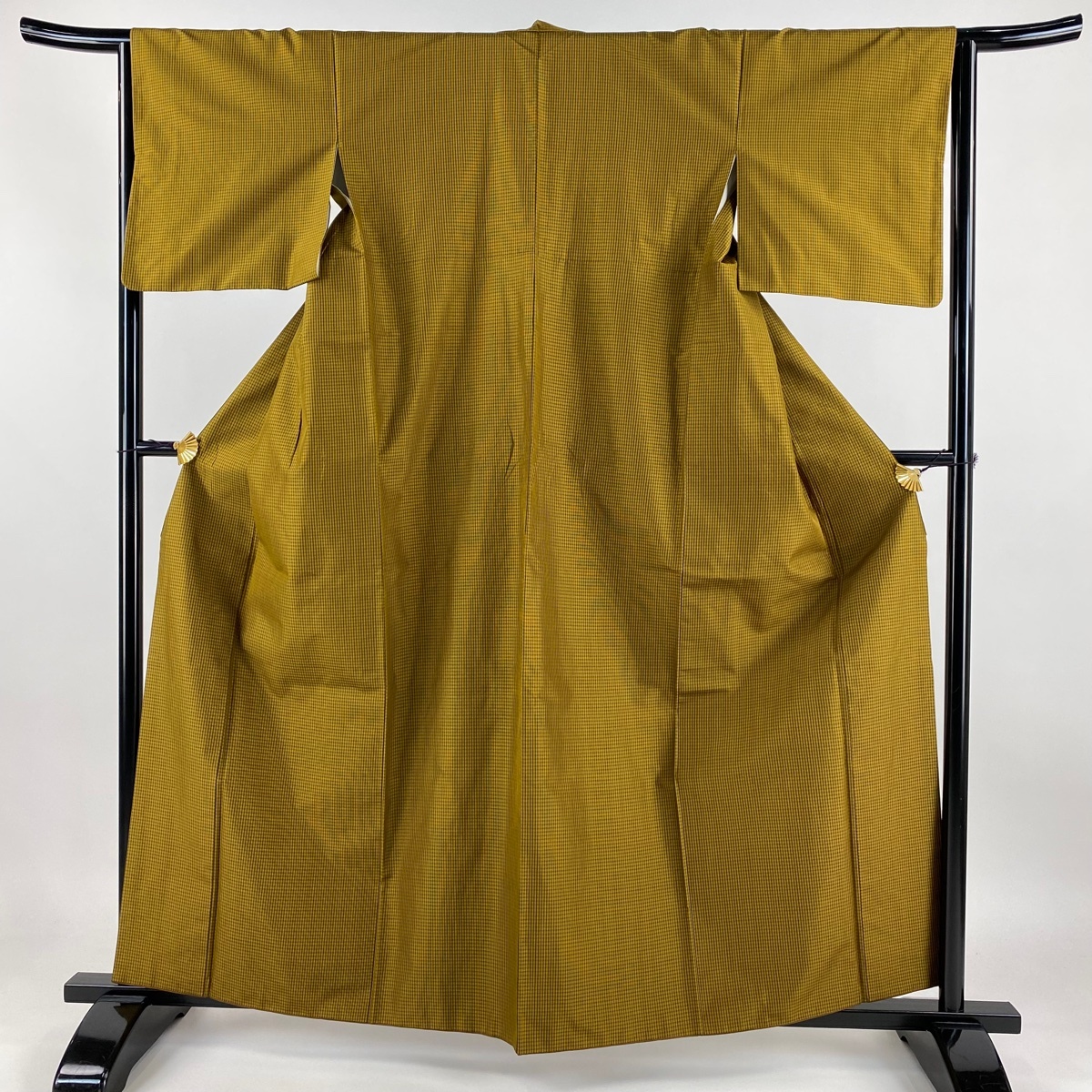 紬 身丈161cm 裄丈63.5cm S 袷 格子 山吹茶色 正絹 逸品 【中古】拍卖