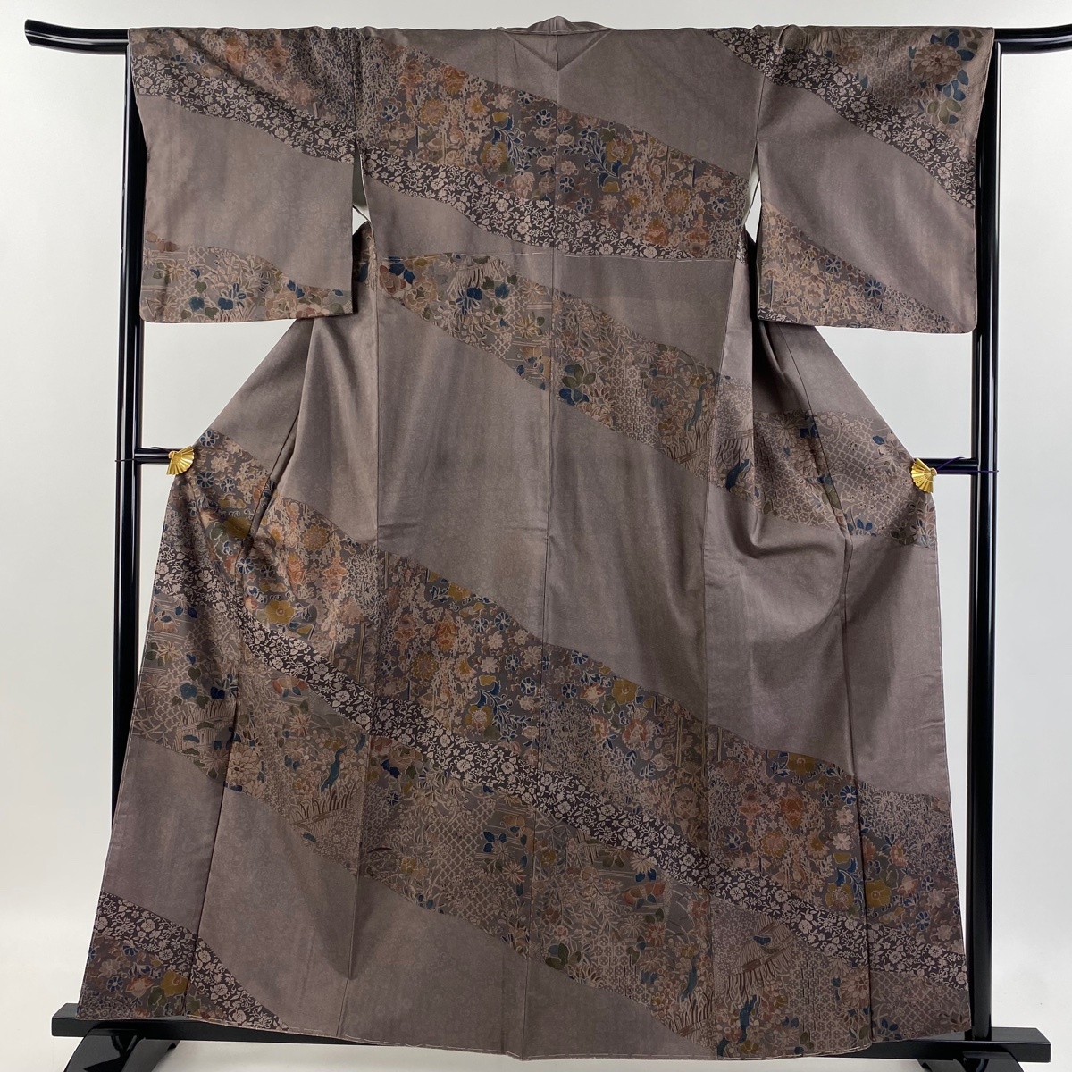 訪問着 身丈159cm 裄丈65cm M 袷 紬地 草花 蝶 茶紫 正絹 美品 秀品 【中古】拍卖