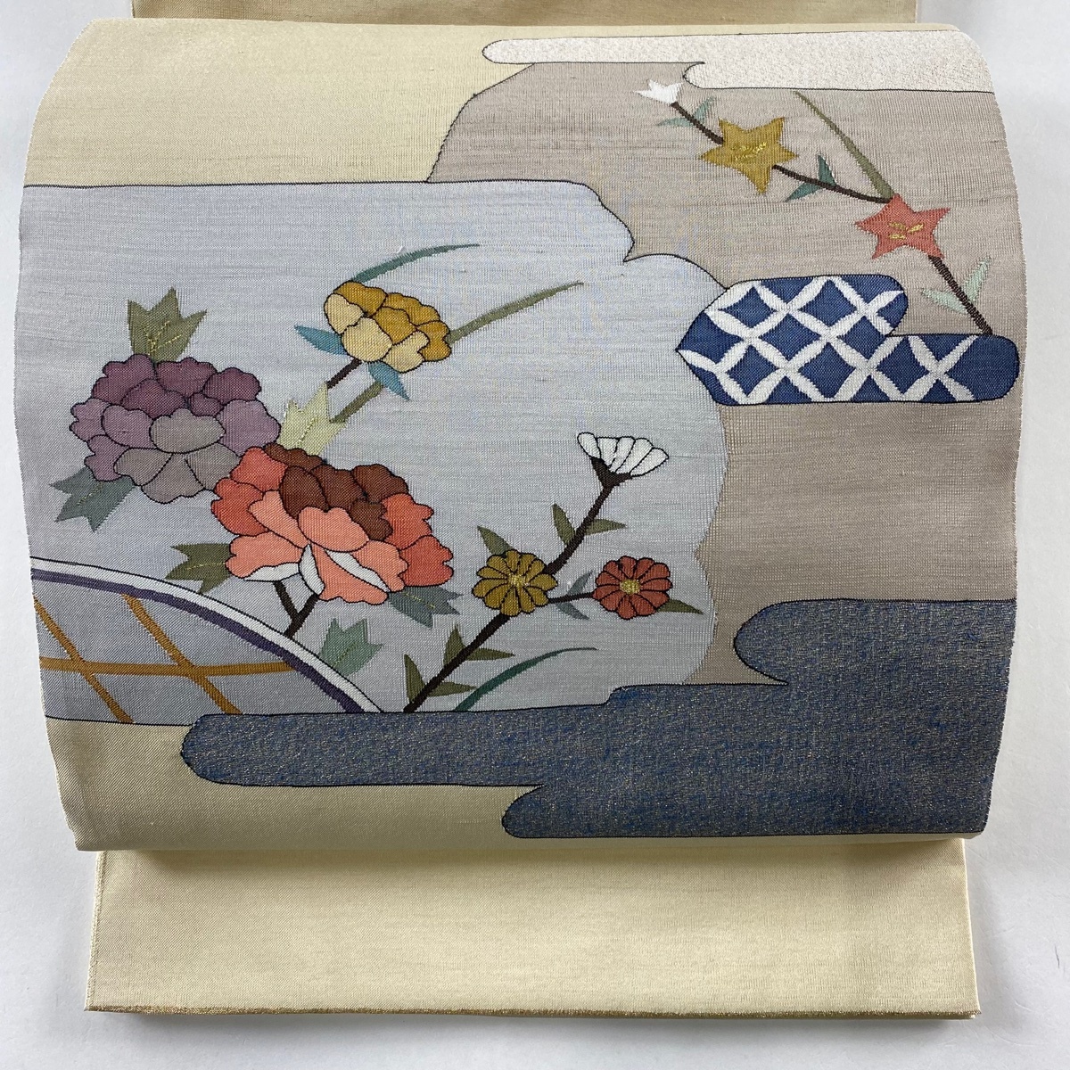 袋帯 名品 草花 金糸 箔 ベージュ お太鼓柄 正絹 【中古】拍卖