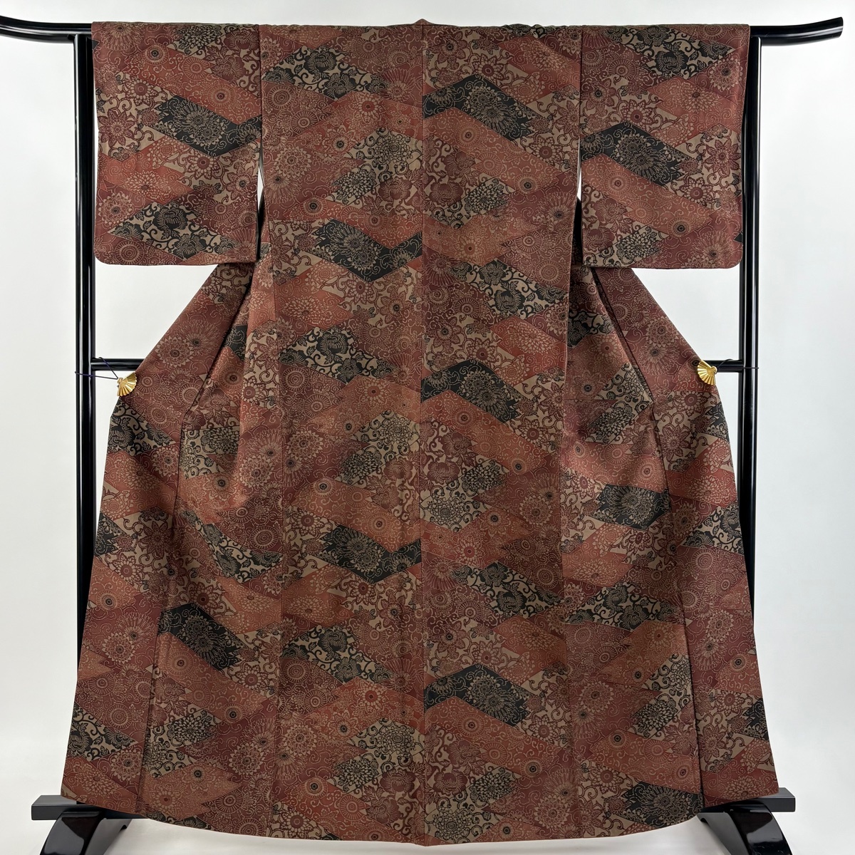 紬 身丈164cm 裄丈65cm M 袷 松皮菱 花唐草 赤茶 正絹 美品 秀品 【中古】拍卖