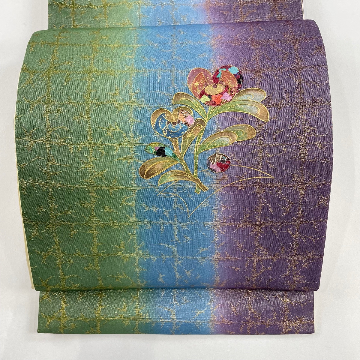 袋帯 美品 名品 草花 金彩 箔 紫 お太鼓柄 正絹 【中古】拍卖