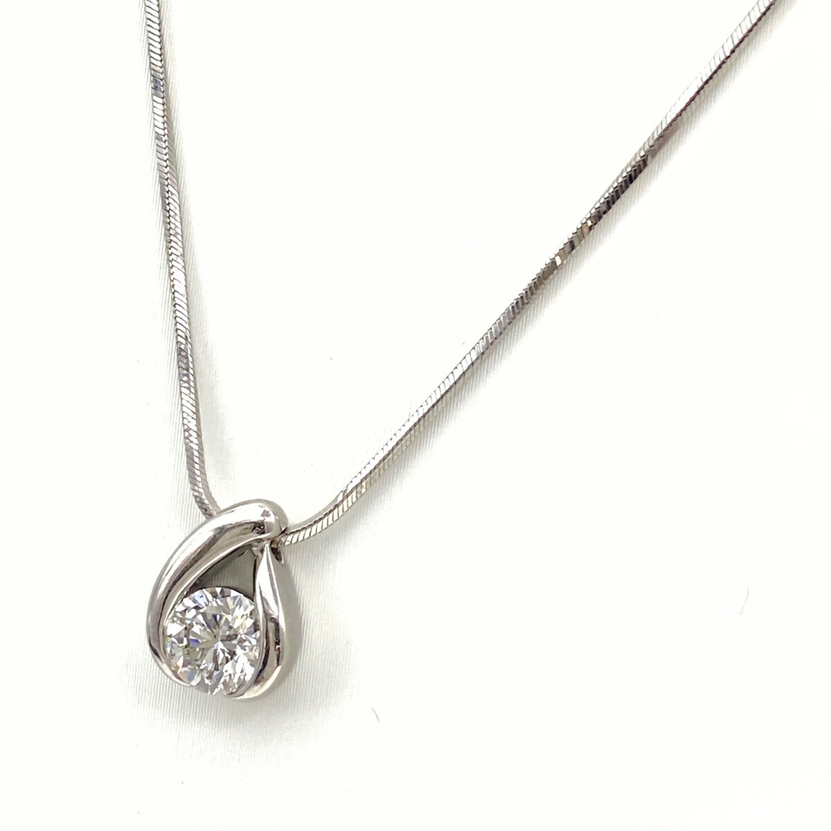 【在庫一掃】 ダイヤモンド デザインネックレス プラチナ ペンダント ネックレス Pt900 Pt850 ダイヤモンド 【中古】拍卖