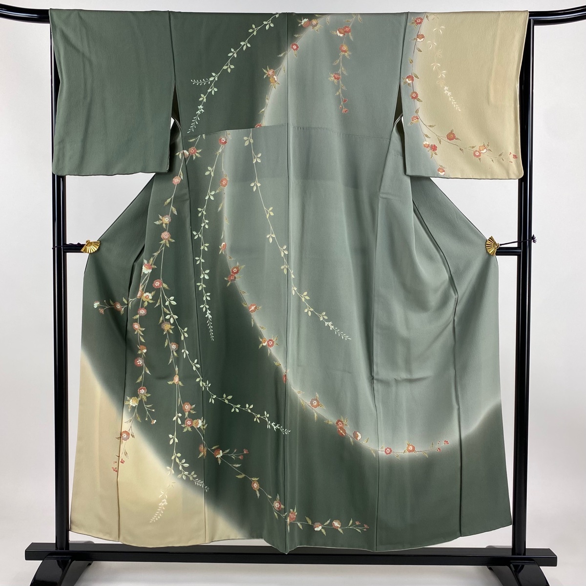 訪問着 身丈153cm 裄丈65.5cm M 袷 枝花 金彩 ぼかし 緑 正絹 名品 【中古】拍卖