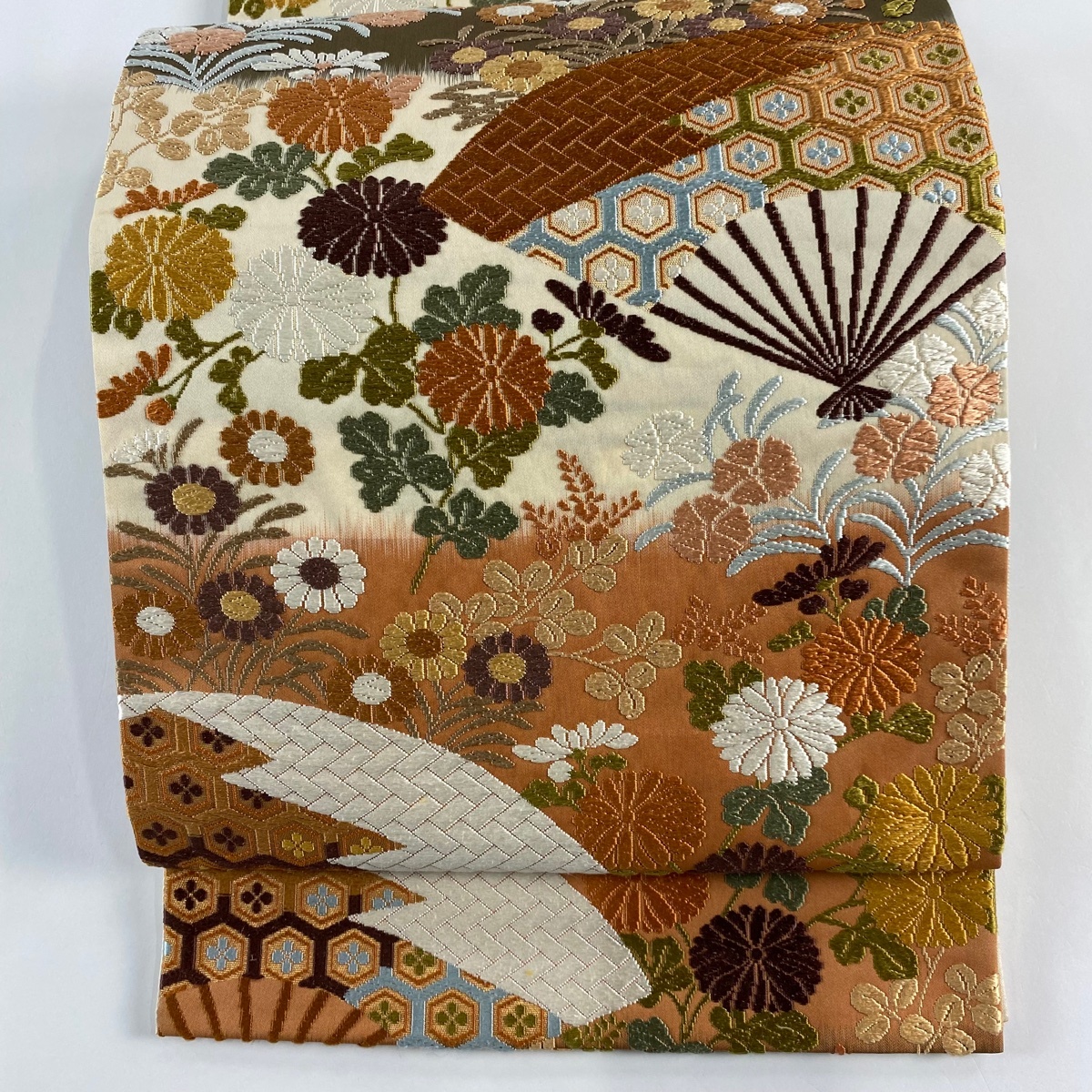 袋帯 逸品 河合美術織物 落款 扇 秋草 唐織 箔 赤茶 六通 正絹 【中古】拍卖