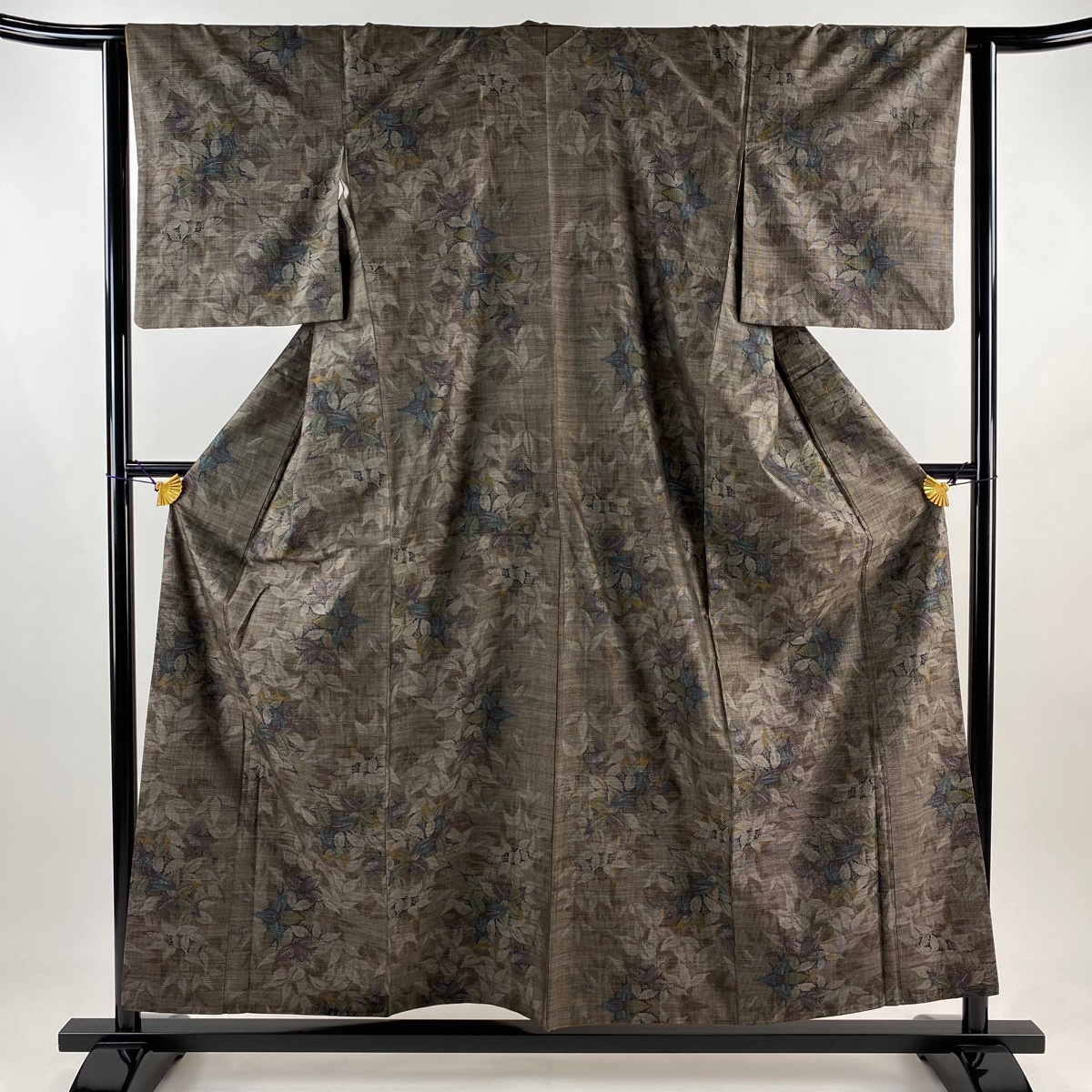 紬 身丈157cm 裄丈63.5cm S 袷 草花 焦茶色 正絹 名品 【中古】拍卖