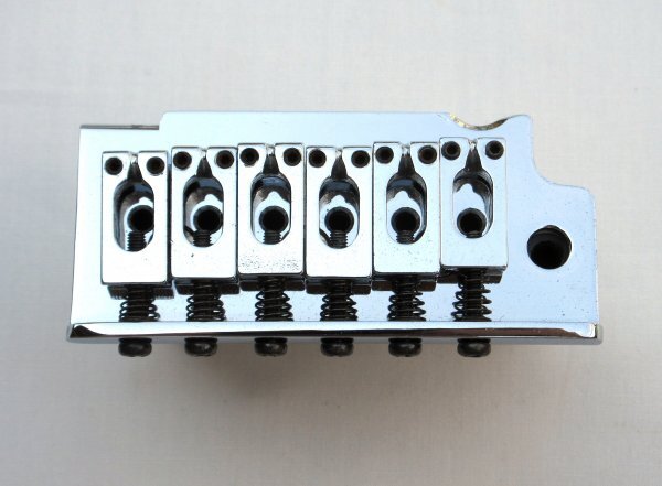 Ibanez アイバニーズ TZ5 2点支持ナイフエッジシンクロ 新素材採用 クローム 程度良し 94年製Ibanez RX180GQ拍卖