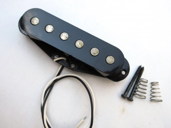 Ibanez アイバニーズ RTシングル 逆磁極のセンター用 日本製 直付け用 94年製Ibanez RX180GQ拍卖