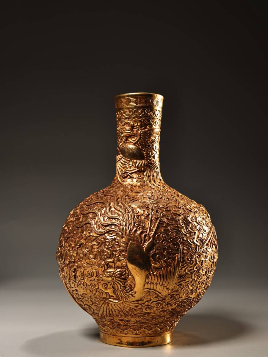 『清・銅製・塗金・盤龍花瓶・箱付・置物・賞物』極細工 置物 古賞物 中国古玩 中国古美術拍卖