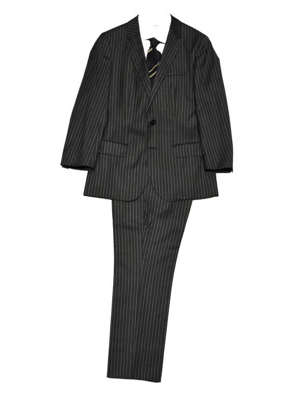 ★未使用級★ヒューゴボス★HUGO BOSS★GUABELLO★上品で艶あるグレーストライプ★肌触り良く、男の色気をより一層演出させる2釦スーツ 44拍卖