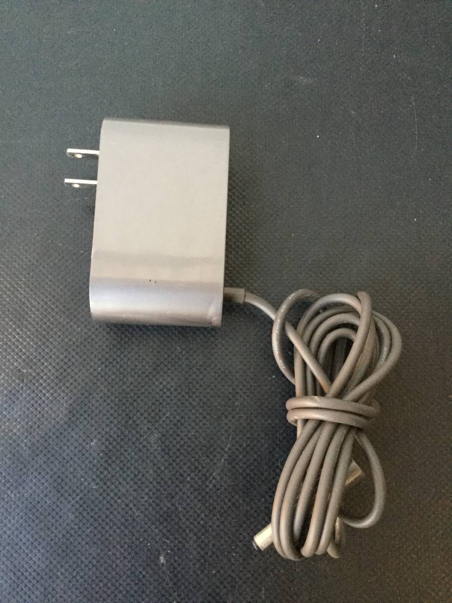 A8969○dyson ダイソン 電池充電器 ACアダプター 205720-04 純正 掃除機 対応 V6 V7 V8 DC58 DC59 DC61 DC62 DC74 等 【動作品】拍卖