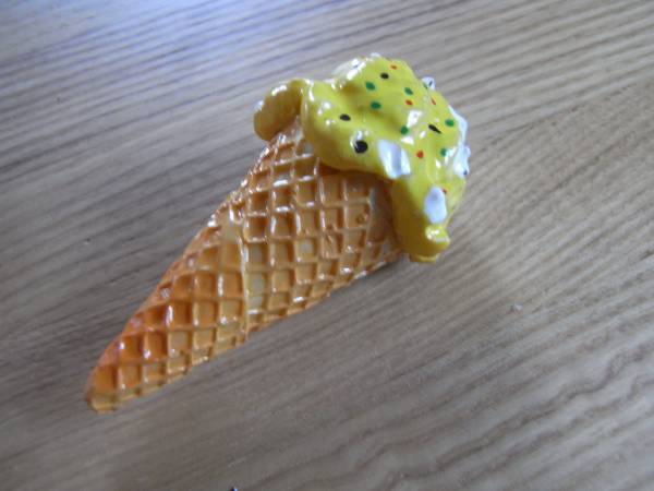 美味しそうなパイナップルアイスクリームのマグネット スィーツ拍卖